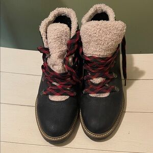 Dr. Scholl's Black and Red Winter Boots